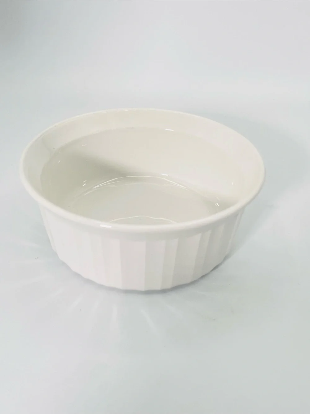 Set of 4 Corning Ware F-16-B 16 Oz White Fluted Ramekins Soufflé Baking Dishes